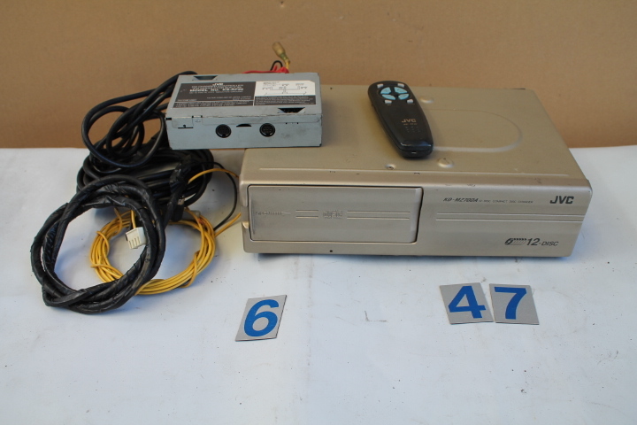 KS-707-2 JVC KD-MZ70DA 12連奏CDチェンジャー CD CHANGER CONTROLLER コード類 リモコン などの画像1