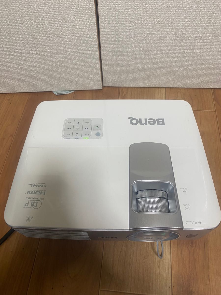 BENQ W1080ST+ プロジェクター