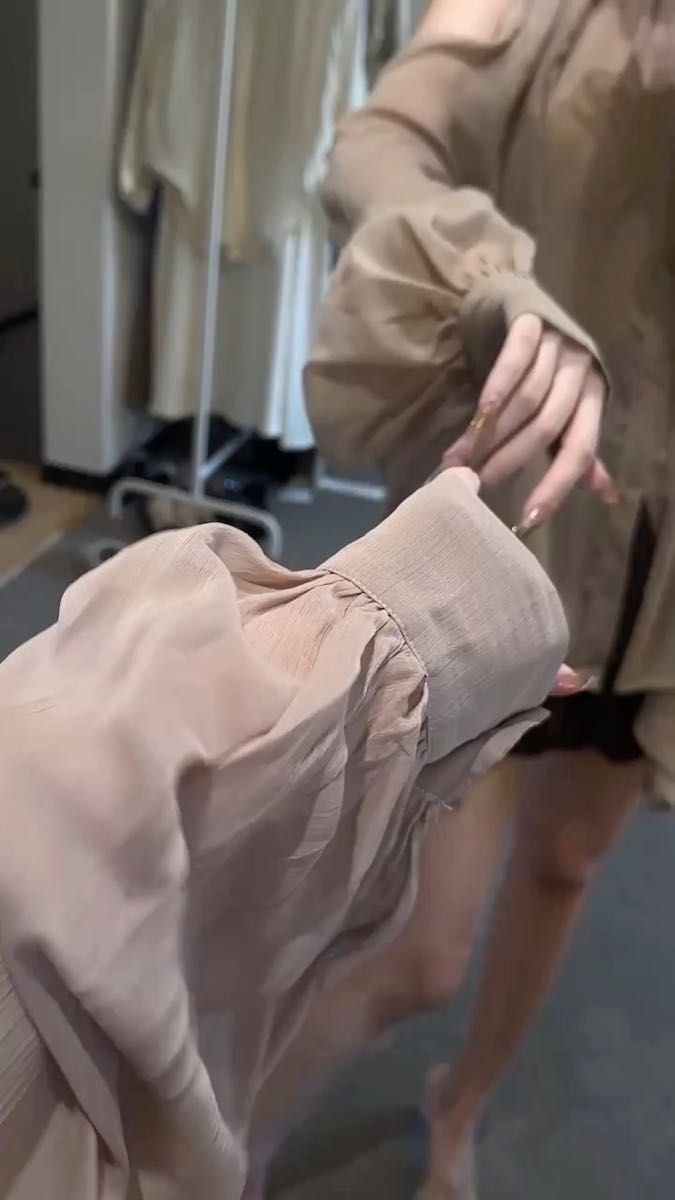 San Studio|2023newデザイン 蝶の袖と蕾スカートset｜PayPayフリマ