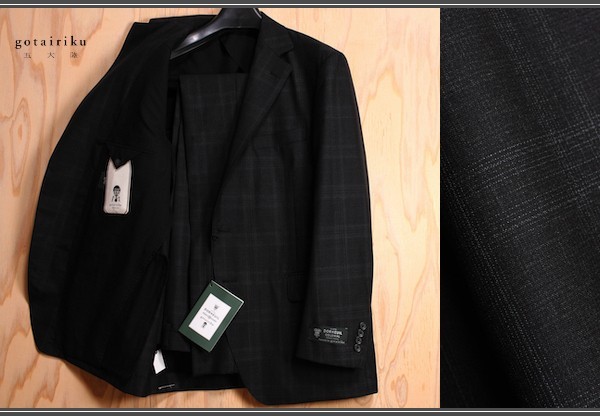 新品 オンワード樫山 五大陸/GOTAIRIKU AIR WEAR 春夏 英国 ドーメル/DORMEUIL COLONIAL ストレッチ スーツ42/A8/XXL/濃灰 9.7万円_画像1