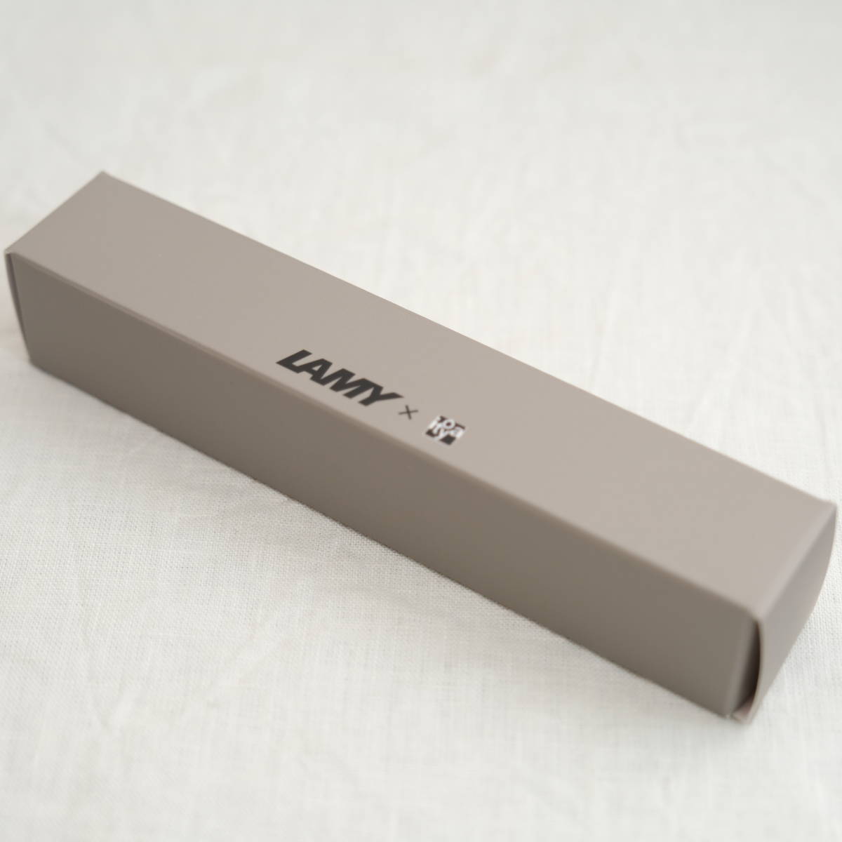 スペシャルオファ LAMY 万年筆 Safari 01 極細字 EF LAMY×itoya ドイツ