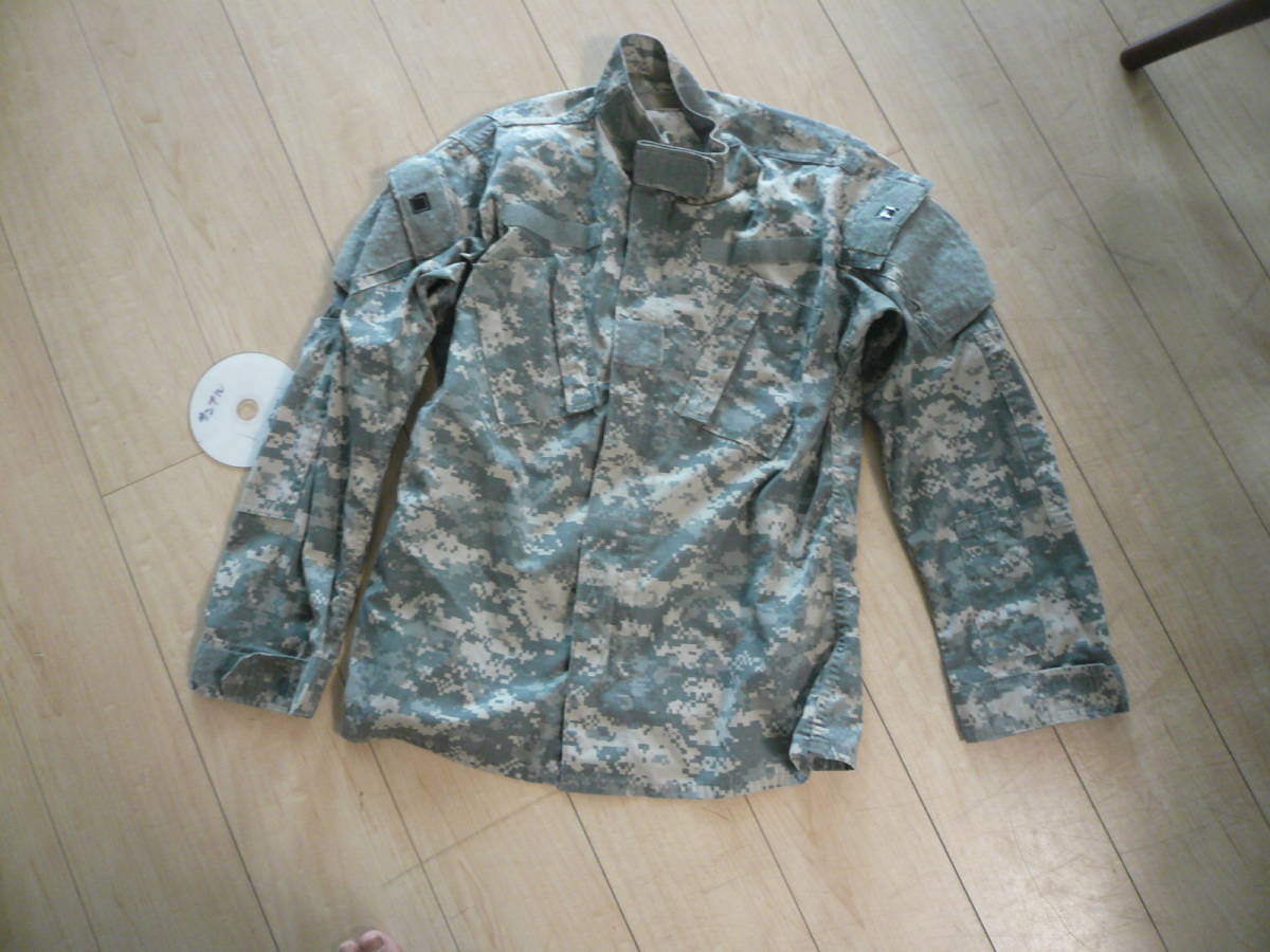 即決有 アメリカ米軍 ACU Combat デジタル迷彩 コンバットジャケット 上着 S/L 戦闘服 BDU COMBAT JACKET カモ迷彩 送料520円～_画像1