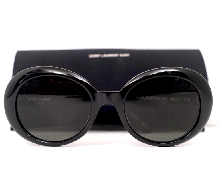 美品 SAINT LAURENT SURF サンローランパリ SL98 CALIFORNIA 002 美品 SAINT LAURENT SURF サンローランパリ SL98 CALIFORNIA 002