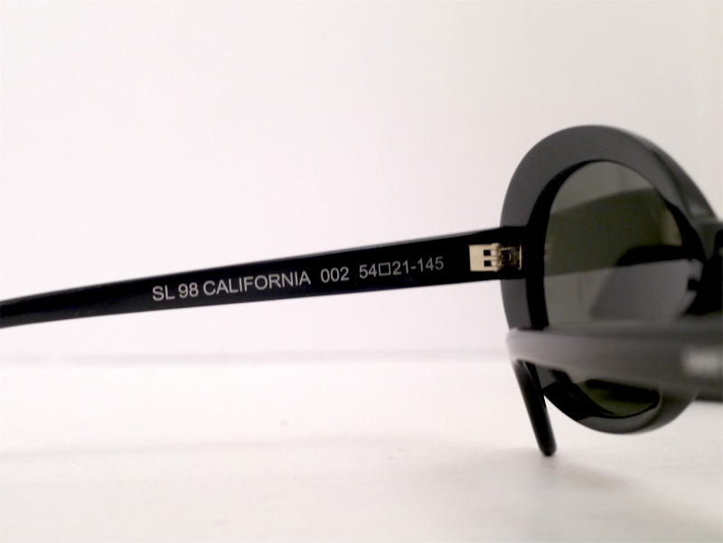 美品 SAINT LAURENT SURF サンローランパリ SL98 CALIFORNIA 002 美品 SAINT LAURENT SURF サンローランパリ SL98 CALIFORNIA 002