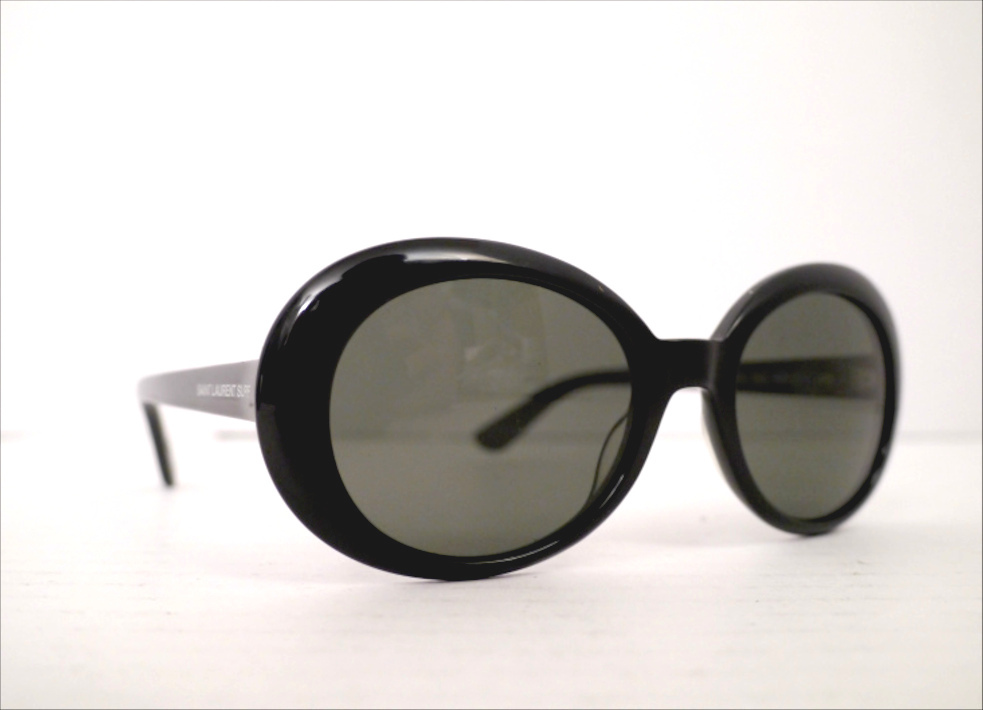 美品 SAINT LAURENT SURF サンローランパリ SL98 CALIFORNIA 002 美品 SAINT LAURENT SURF サンローランパリ SL98 CALIFORNIA 002