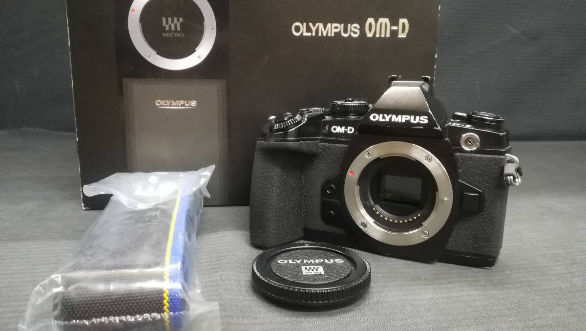 新入荷 OM-D オリンパス 【動作品♪】OLYMPUS E-M1 カメラ 一眼 ミラー