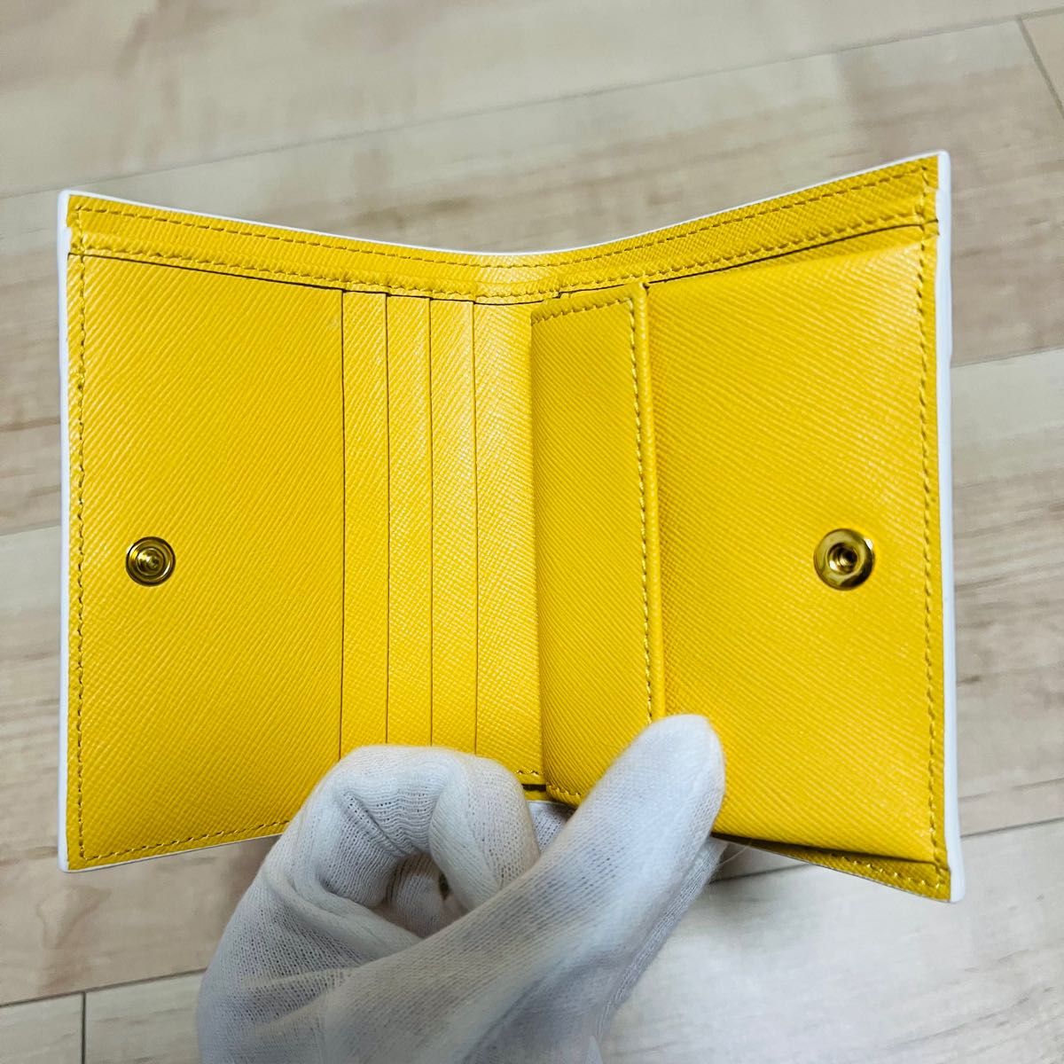 新品MARNI マルニ 二つ折り財布 コンパクト折財布 ミニ財布 レディース-