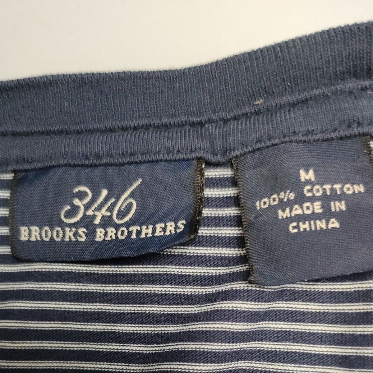 ブルックスブラザーズ346半袖ＴシャツLL　紺/白細ボーダー　胸ポケットにBROOKS BROTHERS刺繍入り　