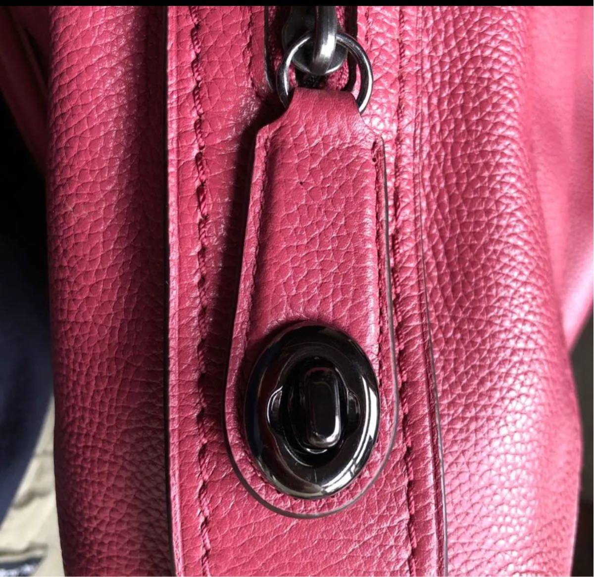  as good as new beautiful goods Coach on goods pink original leather shoulder bag 