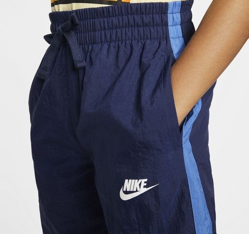  postage included!! new goods NIKE Nike 130 light weight! comfortable! durability! with a hood . truck top navy / blue navy blue / blue Wind breaker prompt decision 