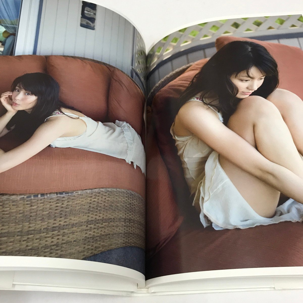 NC/L/本仮屋ユイカ写真集「AIR」/撮影:舞山秀一/ワニブックス/2012年4