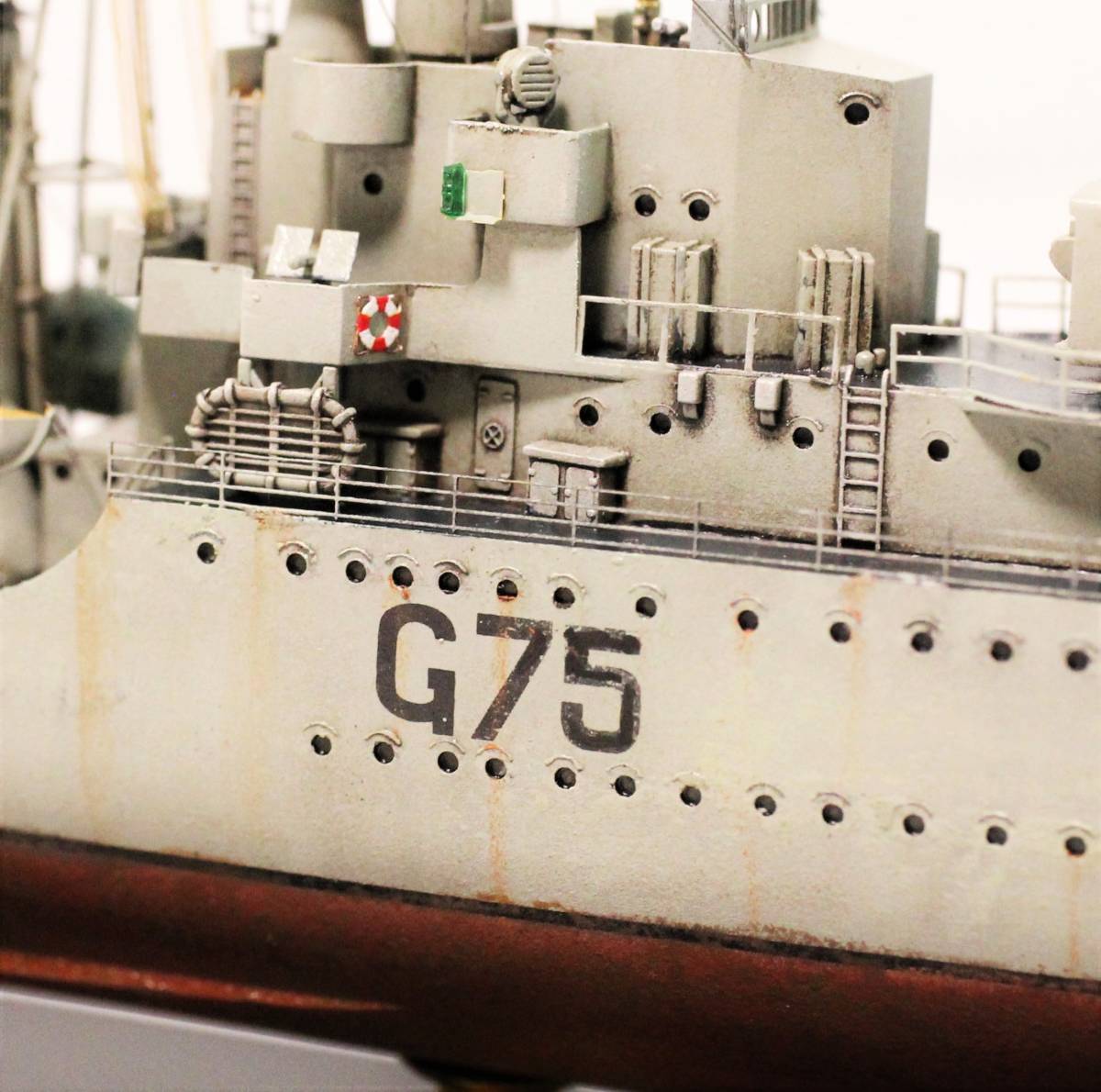 【ケース付き完成品】1/350 HMS Eskimo 1941 イギリス海軍 トライバル級駆逐艦 エスキモー【トランぺッター】_画像7