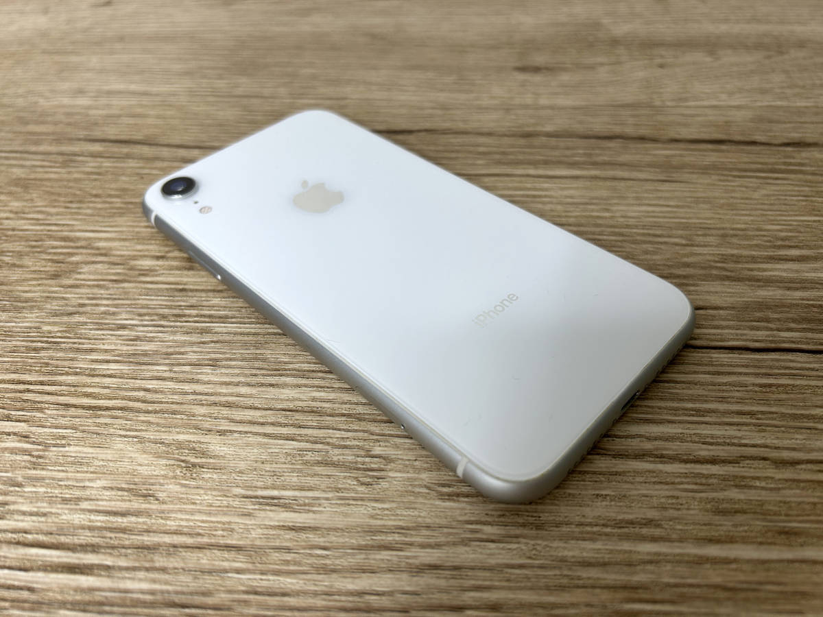 超美品 Apple iPhone XR 128GB ホワイト 本体 送料無料　アップルストアで購入のSIMフリー 白ロム　付属品すべてあり