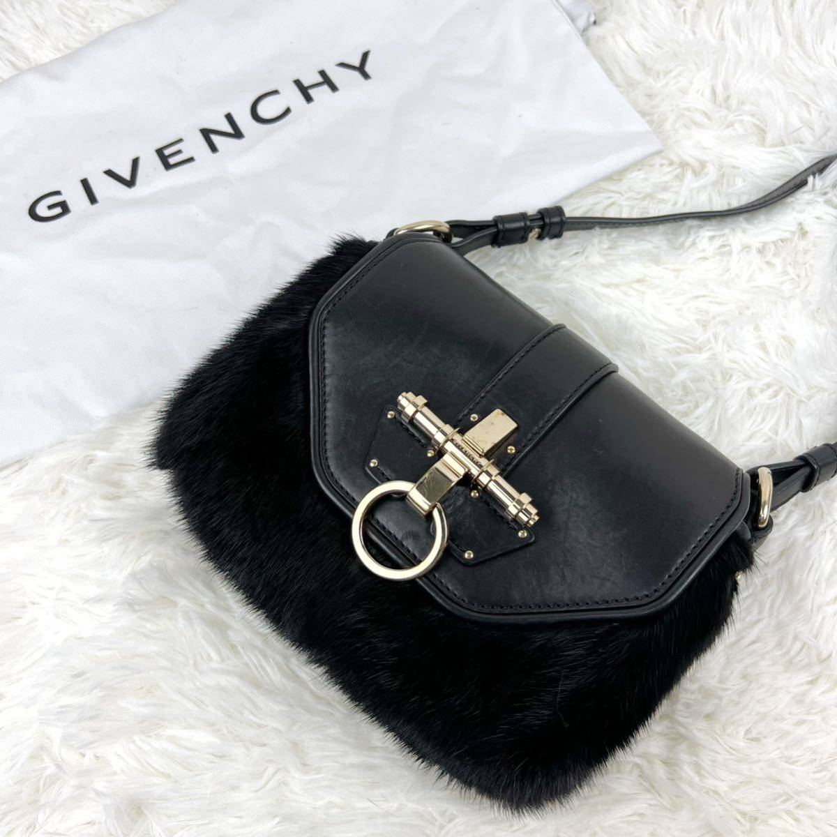 希少極美品】 GIVENCHY ジバンシー ショルダーバッグ オブセディア