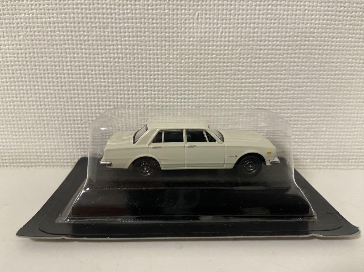  Konami 1/64 out of print famous car collection Nissan Skyline GT-R PGC10 1969 NISSAN SKYLINE white 