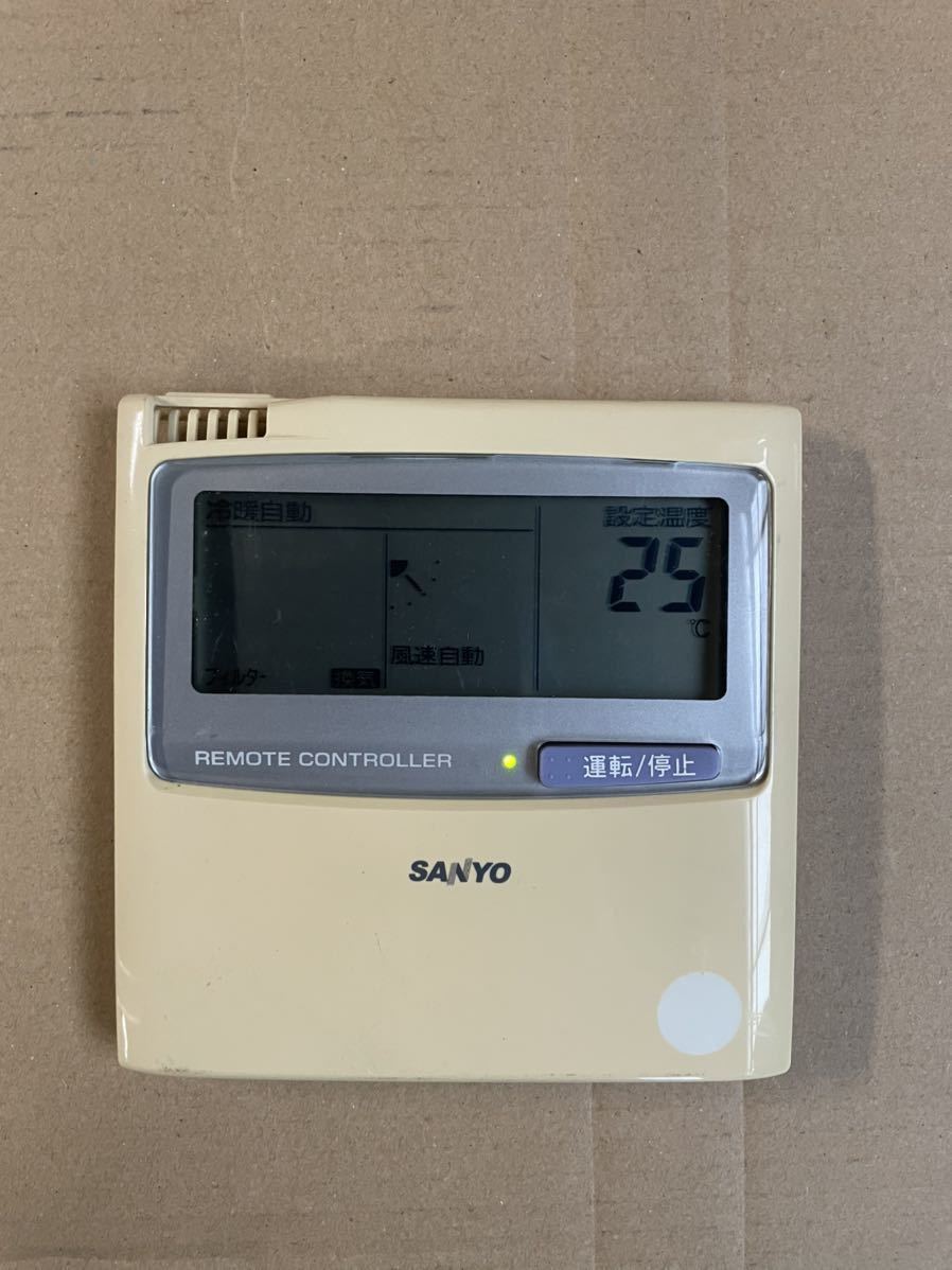 （500）SANYO サンヨー 業務用 パッケージ リモコン RCS-SH80U-1 業務用エアコンリモコン 中古 通電確認済み 送料一律210円_画像1