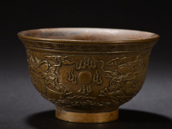 古びた蔵『時代物 古銅彫 双龍戲珠碗』極細工 置物 擺件 古賞物 古美術 中国古玩