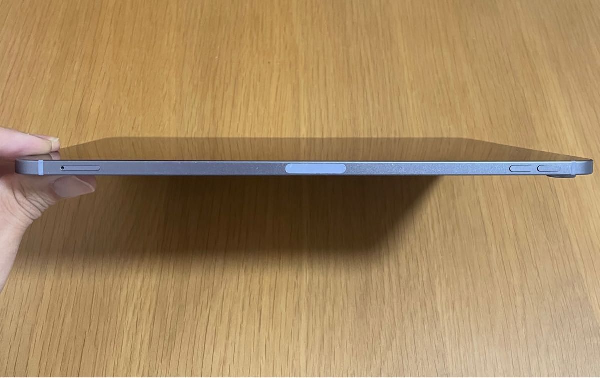 美品 iPad Air 第5世代 wifi＋Cellular 64GB SIMフリー セルラー 