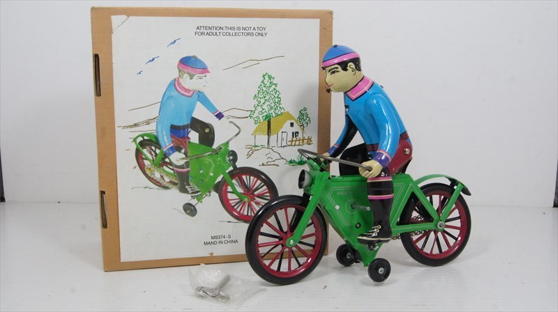 自転車に乗る人 ブリキ ゼンマイ式 中国製 サイクリング 自転車 バイク 箱付き 雑貨