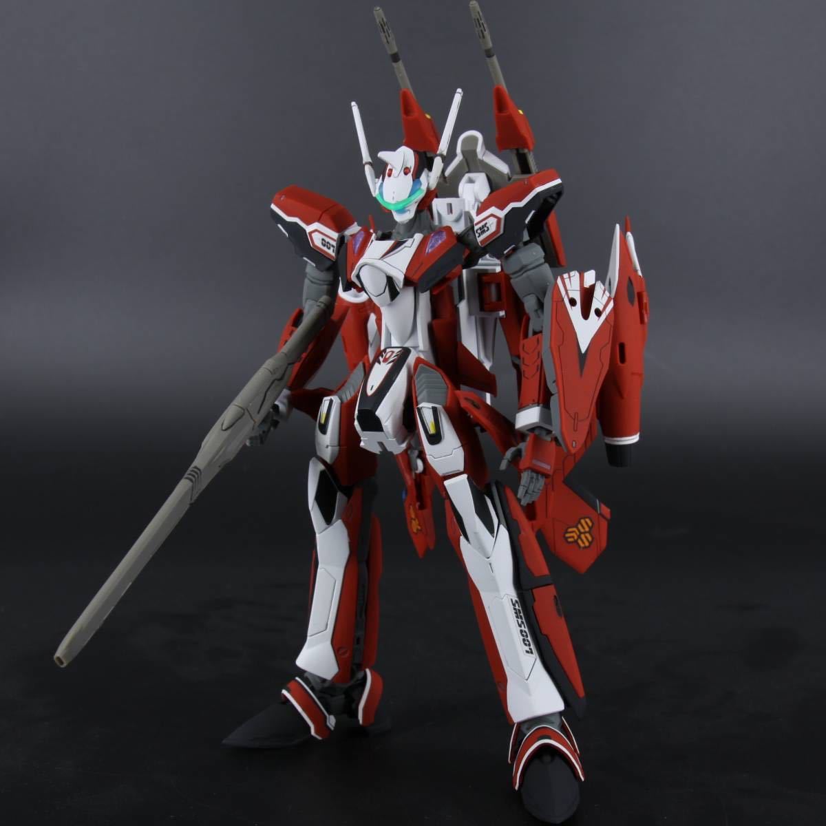 HG 1/100 YF-29 デュランダルバルキリー(早乙女アルト機) 完成品