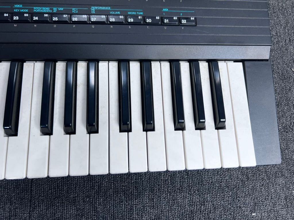 ◎【売り切り】YAMAHA ヤマハ デジタルシンセサイザー 電子キーボード DX7Ss ※通電確認済み_画像5