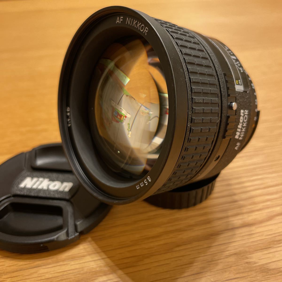 驚きの価格 ニコンNikon AI AF Nikkor 85mm f/1.4D IF 美品 ニコン