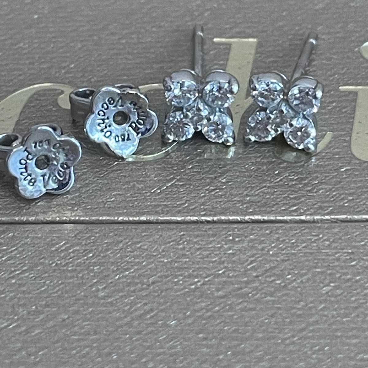 美品　ポンテヴェキオ　フラワー　ダイヤ　ピアス　0.4ct  WG