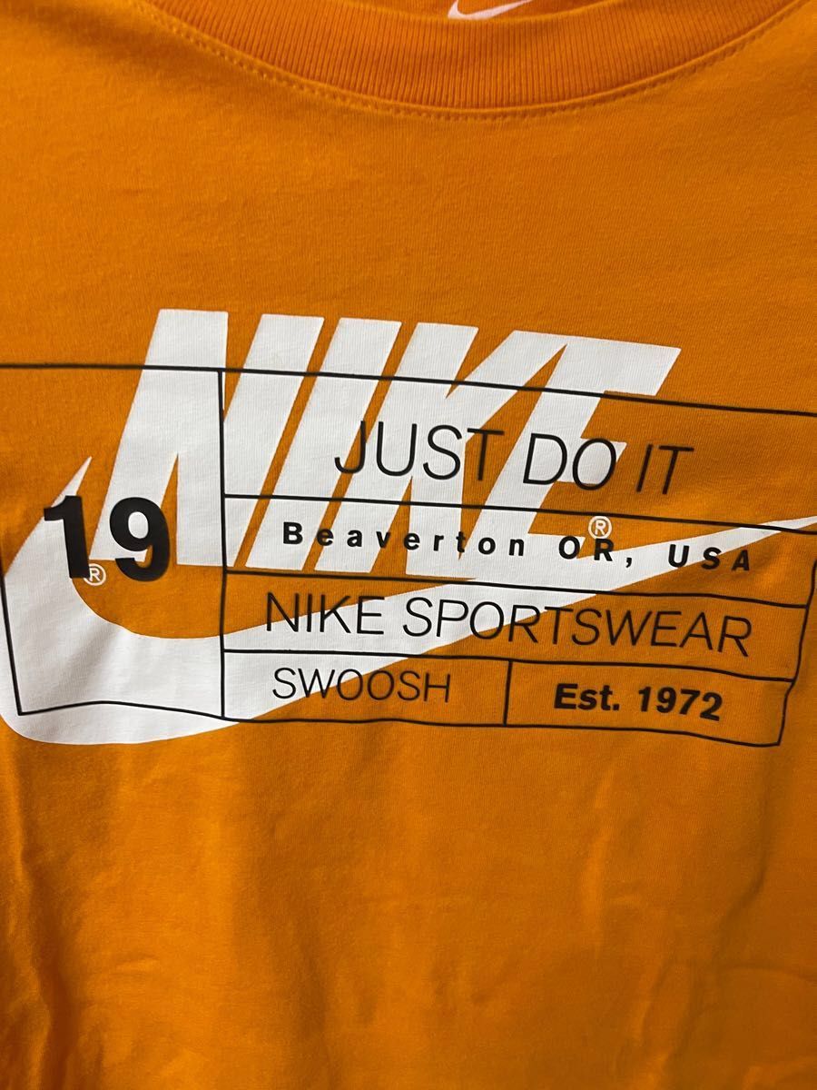 NIKE Tシャツ