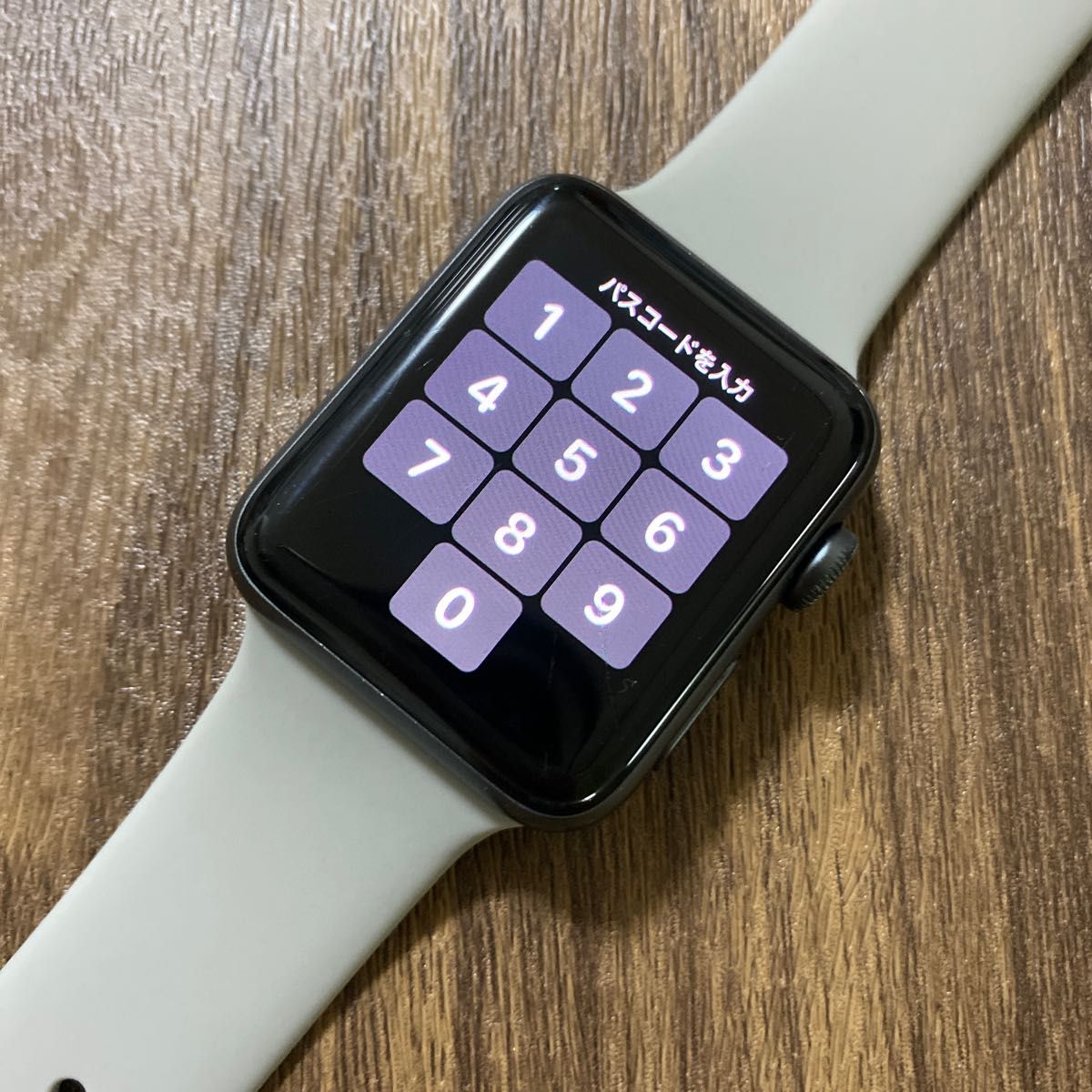 94% Apple Watch Series 3 GPS 42mm グレー 付属品新品 アップル