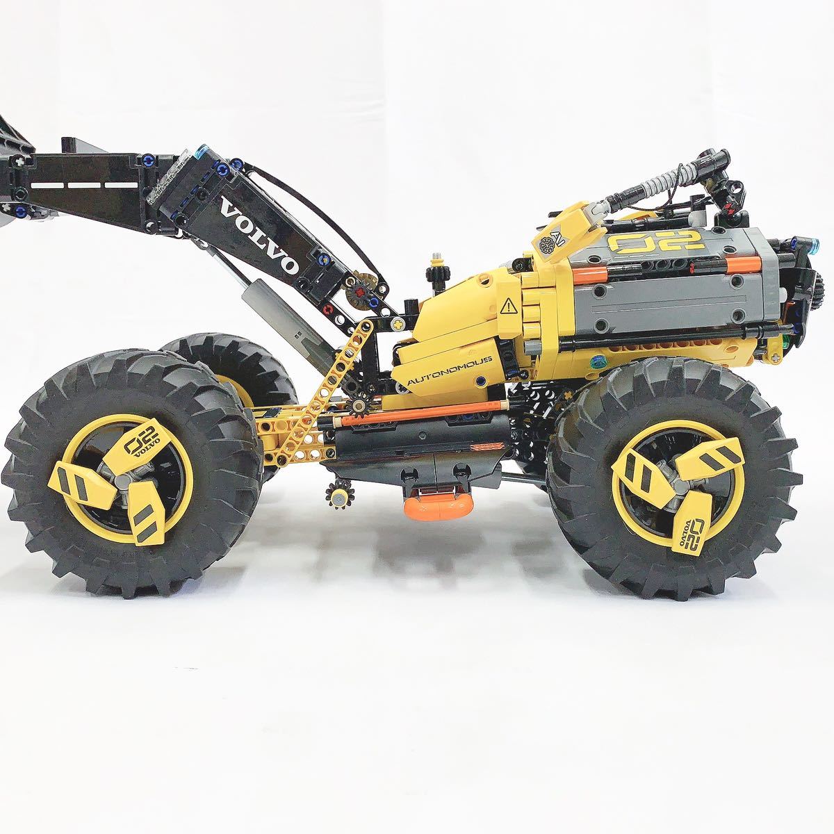 LEGO レゴ テクニック ボルボコンセプト ホイールローダー 42081 組立済み 現状品 元箱 取説付き R阿0801(レゴ テクニック