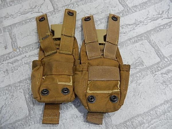 K67 美品！希少！◆MOLLE II HAND GRENEDE POUCH2個◆米軍◆サバゲー！_画像6
