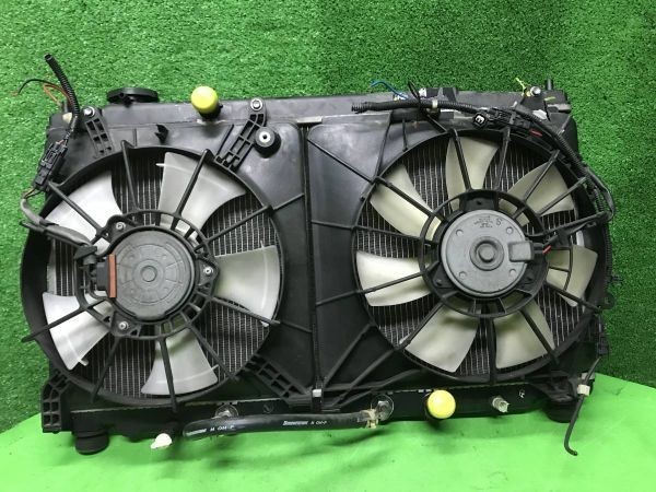 管0379-13 GE6 フィット　ラジエーター　ラジエター　電動ファンモーター　セット　動作正常　168000-8731 022740-5461_画像1