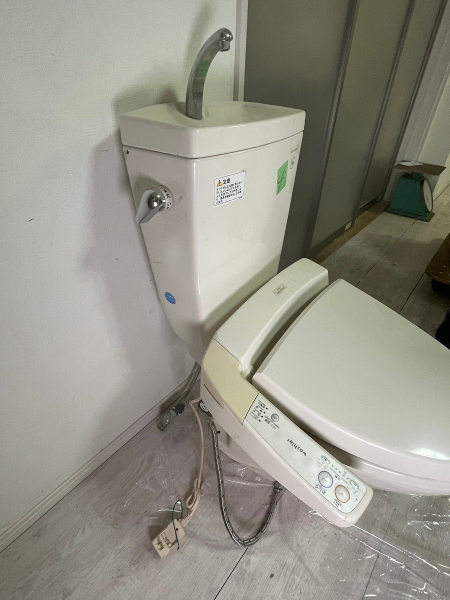 Yahoo!オークション - 即納 壁排水 TOTOウォシュレット便器便座 Yahoo!オークション - 即納 壁排水 TOTOウォシュレット便器便座
