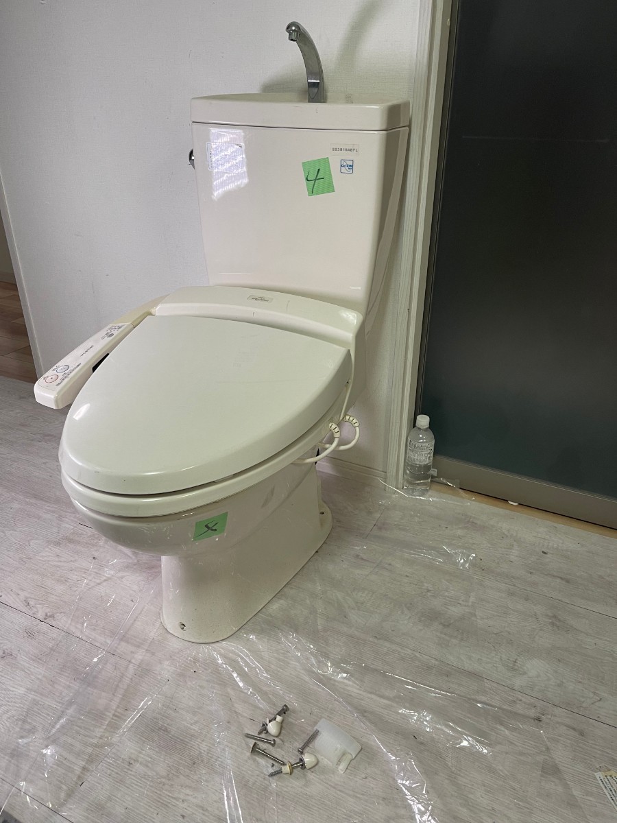 Yahoo!オークション - 即納 壁排水 TOTOウォシュレット便器便座 Yahoo!オークション - 即納 壁排水 TOTOウォシュレット便器便座