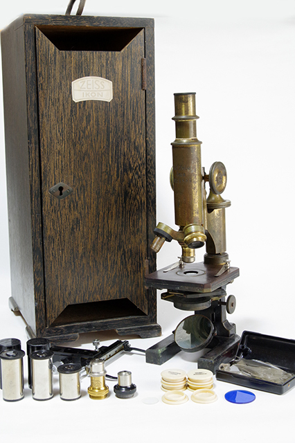 □時代物 顕微鏡ZEISS IKON/Carl Zeiss Jena 付属品多数 ジャンク