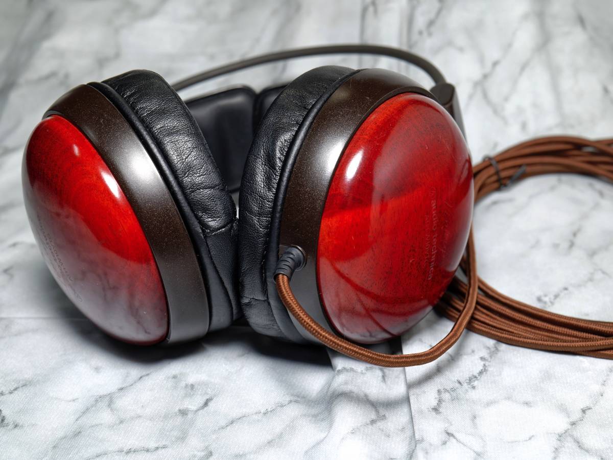 高級ヘッドホン【ヴィンテージ】【木製】Audio-technica ATH 高級ヘッドホン【ヴィンテージ】【木製】Audio-technica ATH
