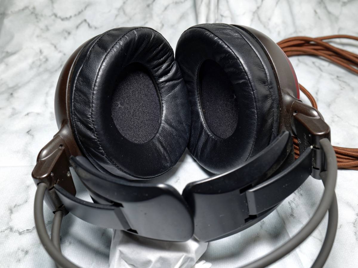 高級ヘッドホン【ヴィンテージ】【木製】Audio-technica ATH 高級ヘッドホン【ヴィンテージ】【木製】Audio-technica ATH