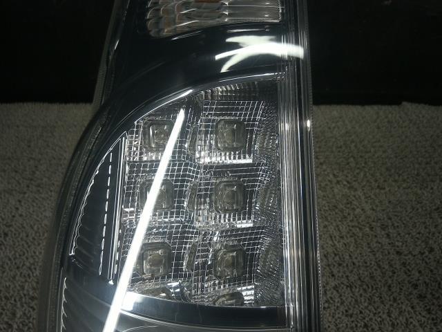 ☆H25年 ＭＲワゴン WIT XS MF33S 左テールランプ LED クリアレンズ　コイト 220-59301 35670-50M11_画像4