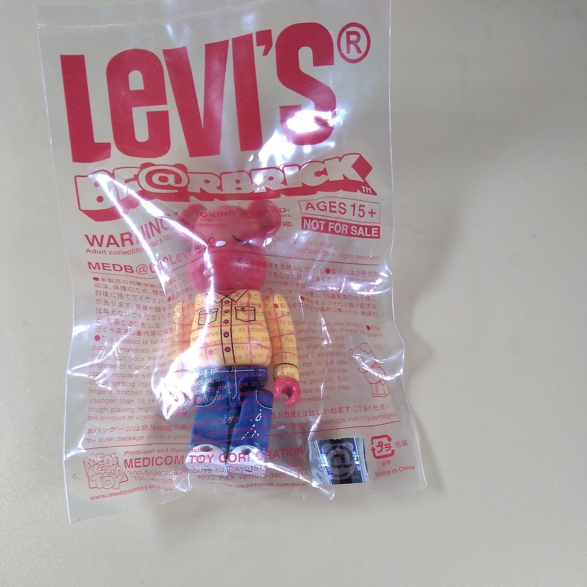 気質アップ】 BE@RBRICK LEVI 'S TOY MEDICOM 100% キューブリック