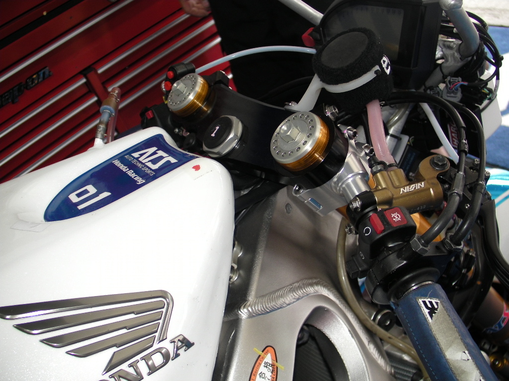 SHOWA SPL ZX-7R RS250R JSB NA-METAL-CRAFT quick release separate handle A2017 HRC type 52Φ shide angle 5°