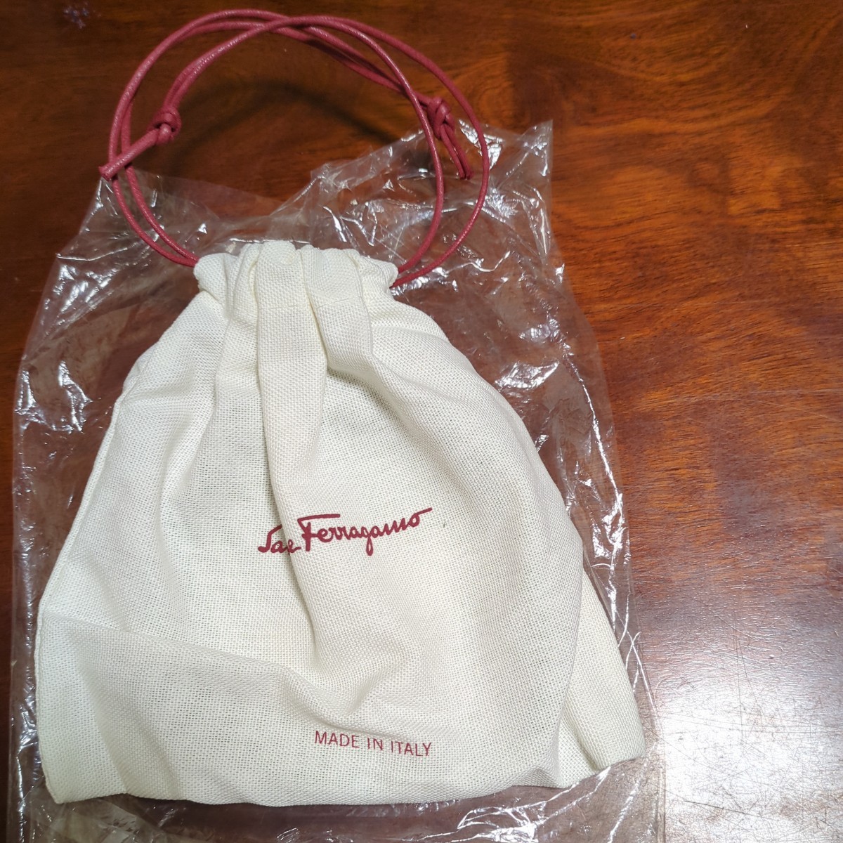 508h2214 (サルバトーレ フェラガモ)SALVATORE FERRAGAMO カチューシャ