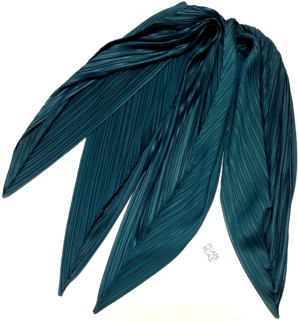 新品タグ付 ISSEY MIYAKE PLEATS PLEASE SCARF イッセイミヤケ 新品タグ付 ISSEY MIYAKE PLEATS PLEASE SCARF イッセイミヤケ
