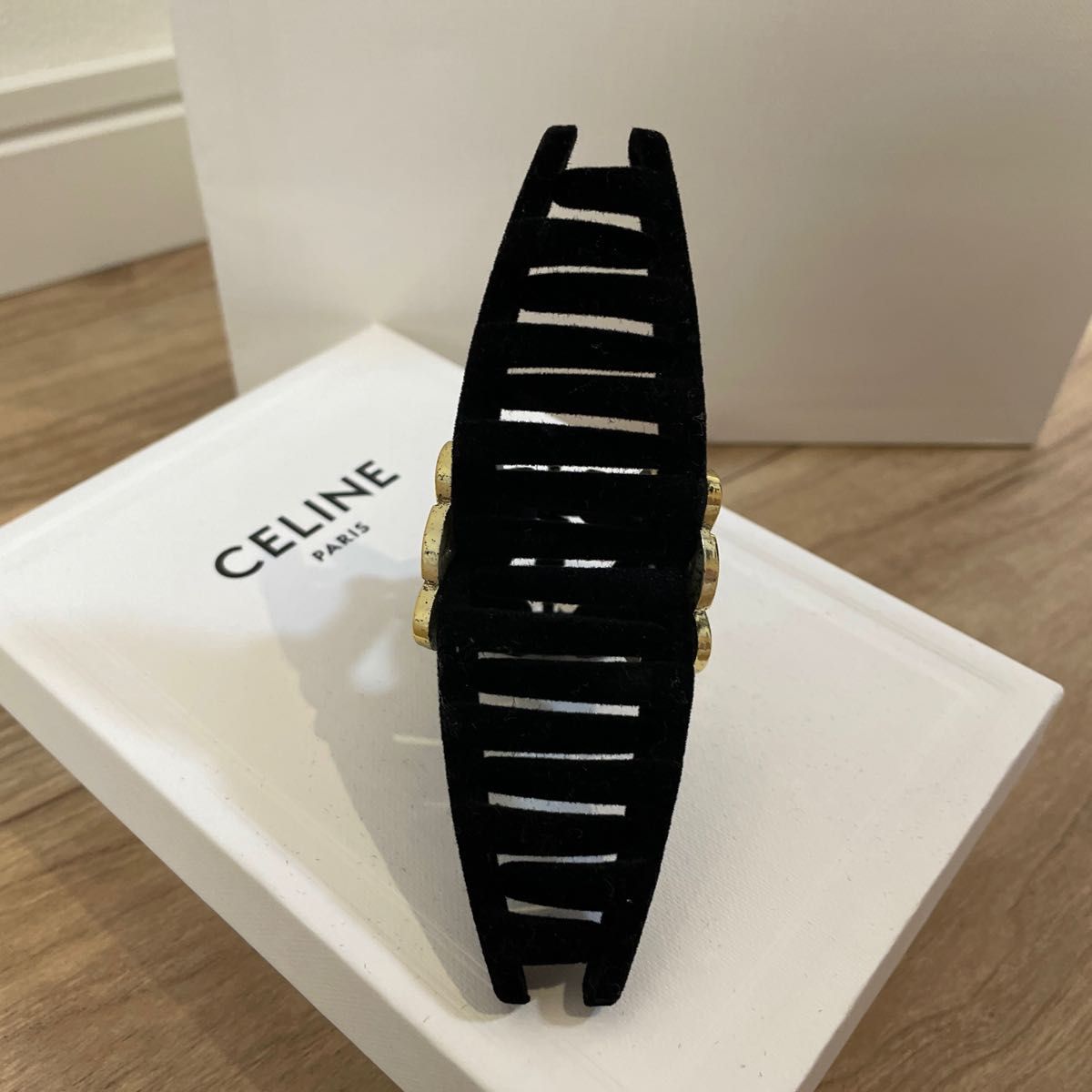 CELINE セリーヌ ベロア×ゴールド ヘアクリップ|Yahoo!フリマ CELINE セリーヌ ベロア×ゴールド ヘアクリップ|Yahoo!フリマ