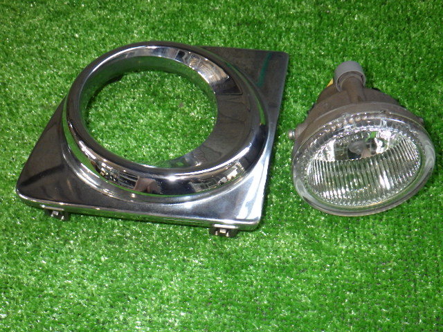 ダイハツ タント L375S フォグランプ 左右 ベゼル付き STANLEY W0845 52712-B2120 【管理番号 1958 RG9-701】中古【小物】_画像2