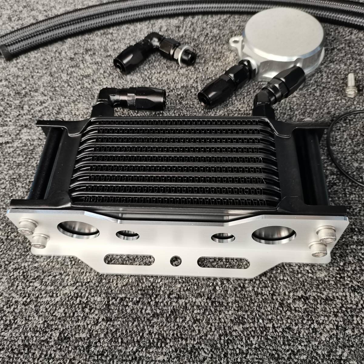 ST250 グラストラッカーNJ47A NJ4AA オイルクーラー(15-1104黒 ST250 グラストラッカーNJ47A NJ4AA オイルクーラー(15-1104黒