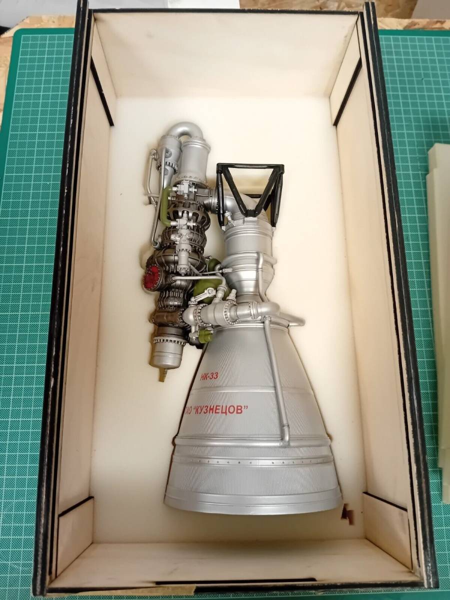 NK-33 ロケットエンジン 完成模型 ロシア ソ連 NASA JAXA 宇宙 NK-33 ロケットエンジン 完成模型 ロシア ソ連 NASA JAXA 宇宙