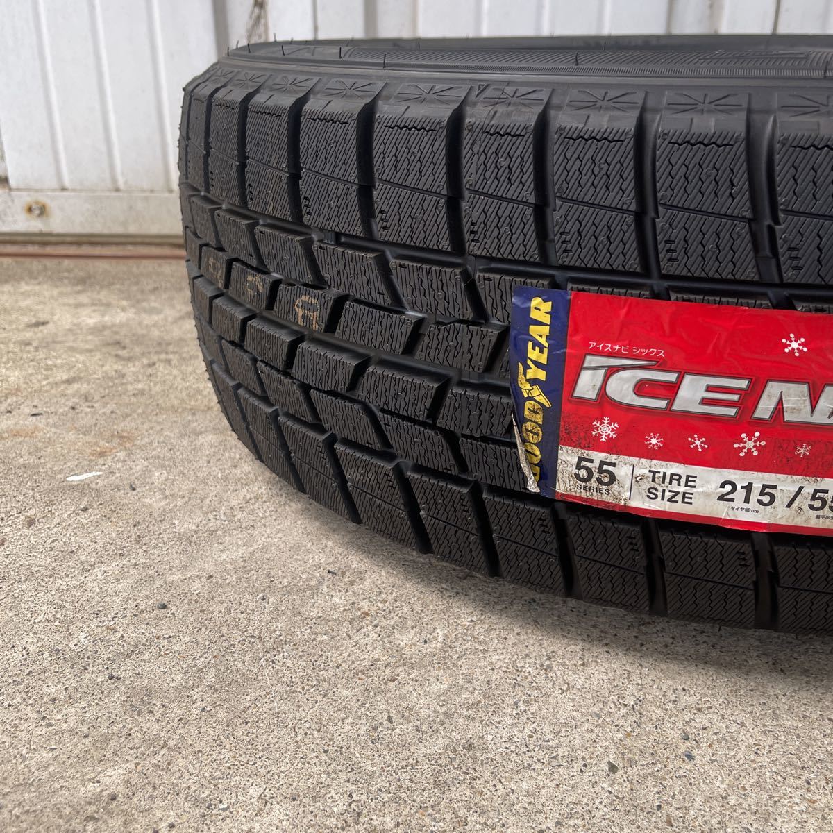 新品スタッドレス　グッドイヤー アイスナビ6 215/55R17 94Q 1本のみ GOOD YEAR ICE NAVI6 エスティマクラウンオデッセイ_画像2