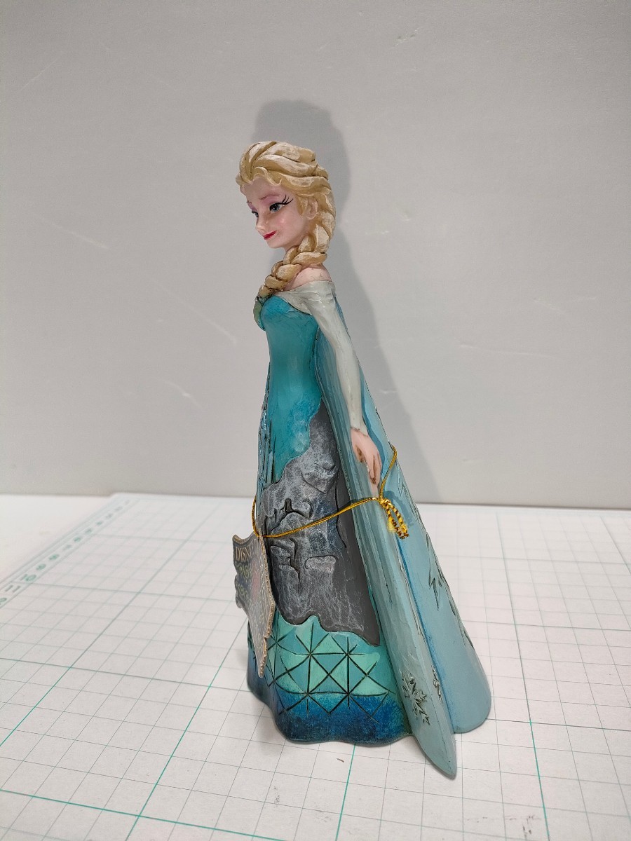  world .1. hole . snow. woman .enesco L sa figure castle dress DISNEY TRADITIONS new goods sale end commodity rare already buy is not possible.