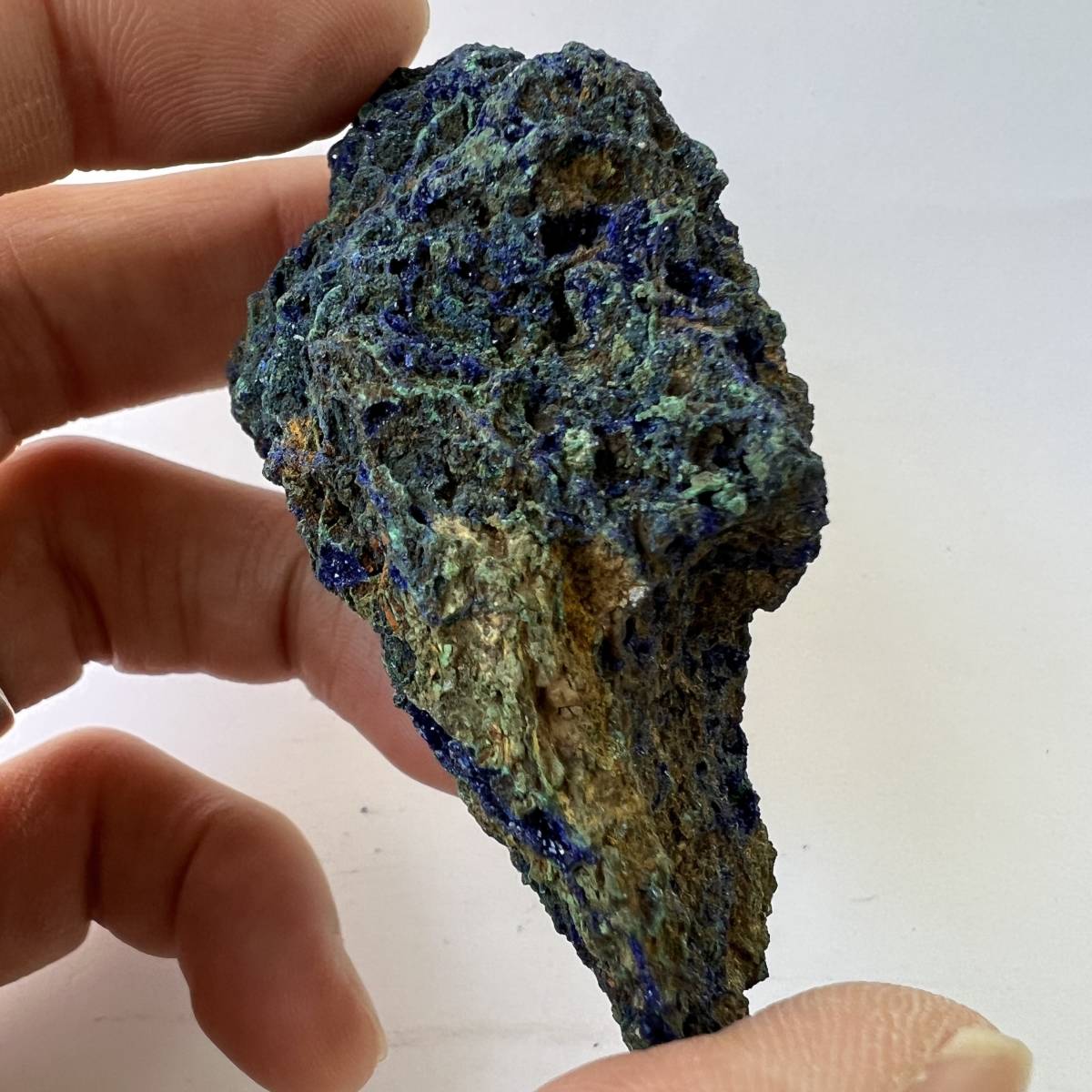 【E22009】マラカイトを伴うアジュライト アジュライト 藍銅鉱 岩絵の具 マラカイト Azurite 天然石 原石 鉱物 パワ