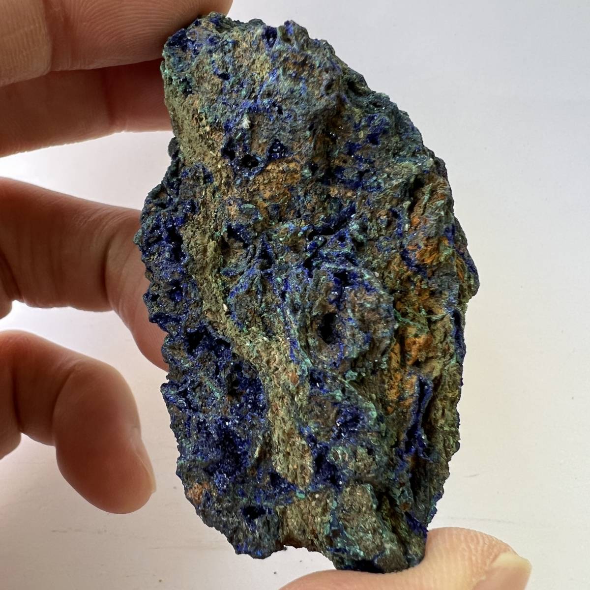 【E22009】マラカイトを伴うアジュライト アジュライト 藍銅鉱 岩絵の具 マラカイト Azurite 天然石 原石 鉱物 パワ